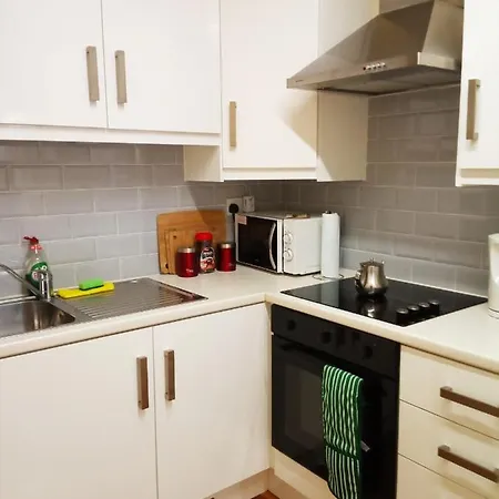 11 Malin Street, Noreens Place 公寓 *