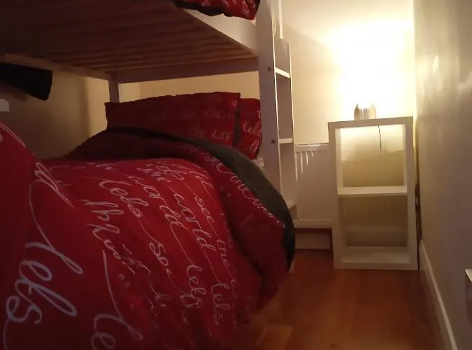 11 Malin Street, Noreens Place * Carndonagh